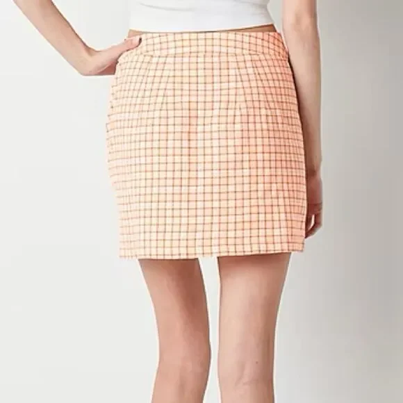 Women's/Juniors Mid Rise Scooter Skirt - Size Large - Picture 7 of 7